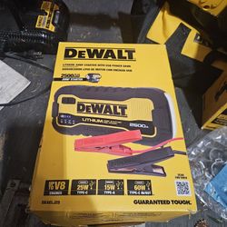 2500 Peak Amp Lithium Jump Starter with USB Power Bank (FIRM 130)