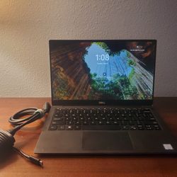 DELL XPS 13 9380: High-Performance Laptop with Windows 11 Home - Excellent Condition!