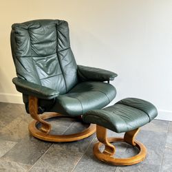 Ekornes Stressless Large Leather Recliner With Ottoman