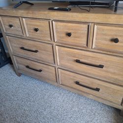 Rooms To Go Full Size Bedroom Set With Twin Storage Trundle $650 