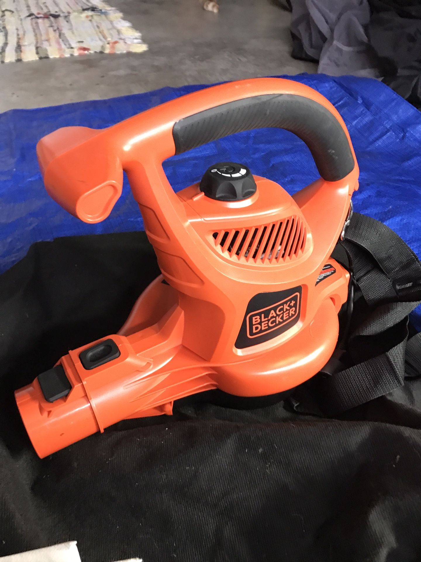Black & Decker Blower/Vacuum/Mulcher (BV6600)