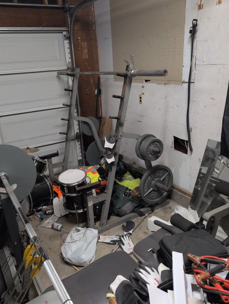 Gym Equipment / Weights 