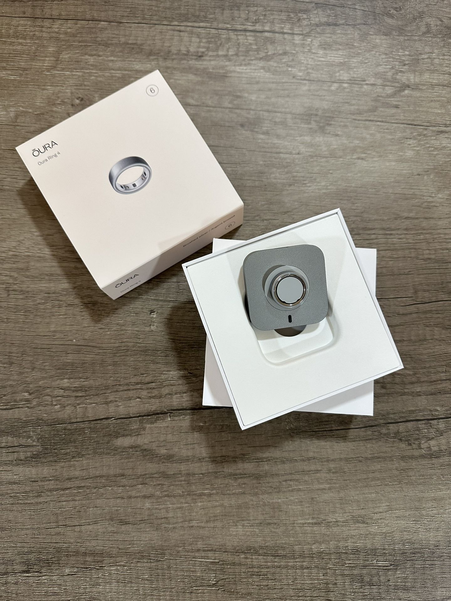 Oura Ring 4 (size 6)