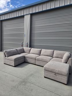 Thomasville
Thomasville Tisdale Modular Sectional 6-piece Taupe with Storage Ottoman
