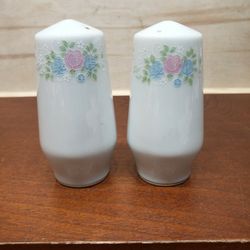 China Garden Prestige Floral Salt Pepper Shakers with Platinum Trim Near Bottom 