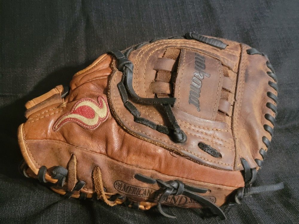 Nokona Professional Model Glove