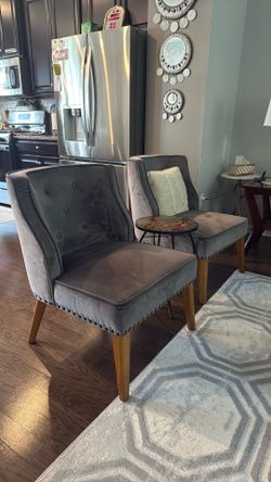 2 Living Room Chairs