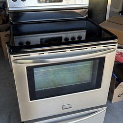 Frigidaire Gallery Stove