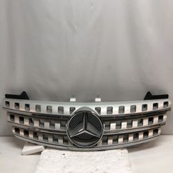 2006-2008 Mercedes M Class ML Grille OEM 