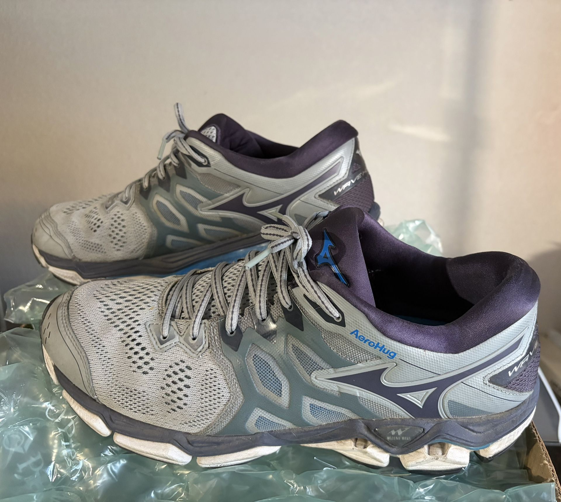 Mizuno Wave Horizon 3 Size 11.5 Mens