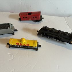  SMALL  DIECAST CAR TRAIN SHELL GAS STATION MODEL SET