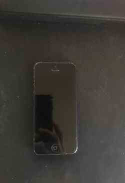 Black IPhone 5