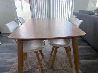 Dinning table
