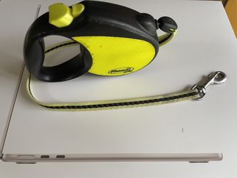 FLEXI Neon Cord Retractable Dog Leashes + 💩 Bag Holder