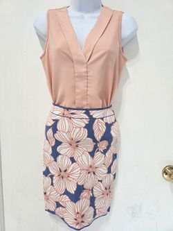 Peach sleeveless blouse & floral pencil skirt – 2-piece outfit