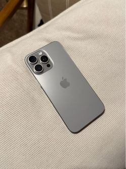 iPhone 16 Pro Max 256GB UNLOCKED Natural Titanium