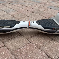 Razor Hovertrax 2.0 Hoverboard - White. Used
