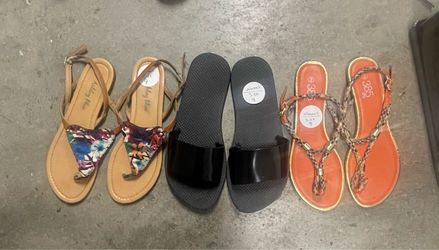 Women’s size 9 sandals 3 for $10