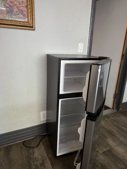 Insignia mini fridge
