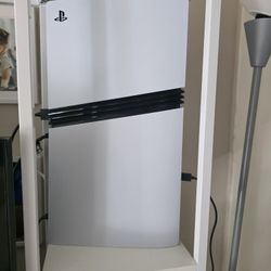 Playstation 5 PRO (barely Used)