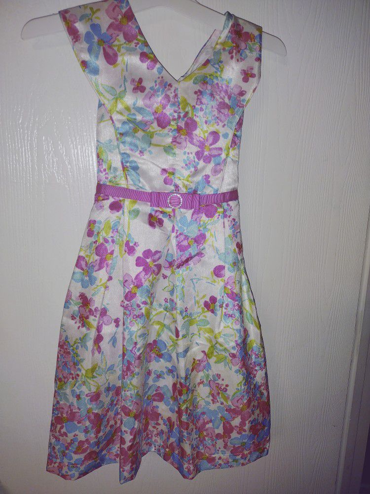 Girls Pastel Floral Print Dress, Size 6, Never Worn. 