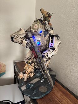 Titanfall collector's edition Statue/Figurine