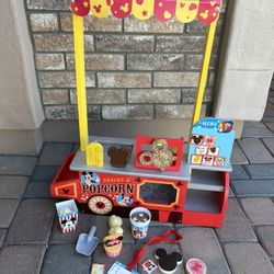 Melissa & Doug Disney Mickey Mouse Snacks Popcorn Stand Toy