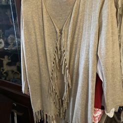LAURA ASHLEY RODEO FRINGE SWEATER  L