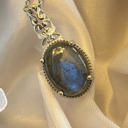 Gorgeous Malagasy Labradorite Pendant Necklace - 20"