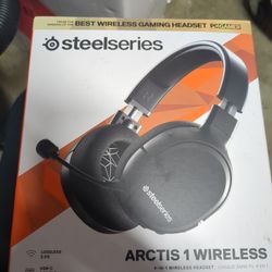 Steel series Wireless Headphones