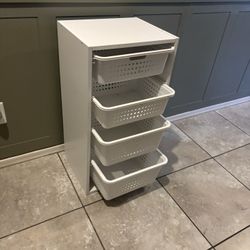Storage bins