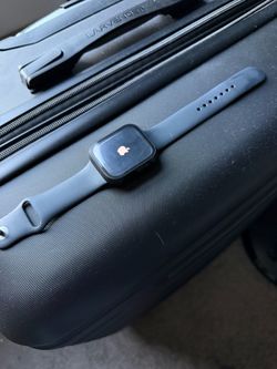 Apple Watch series 9  GPS with health