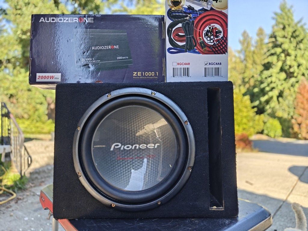 Pioneer 2000 Watt Sub With Ported Box Amp And Wiring