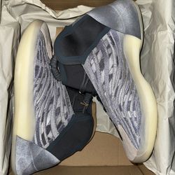 YZY QNTM- Moncar- Size 13