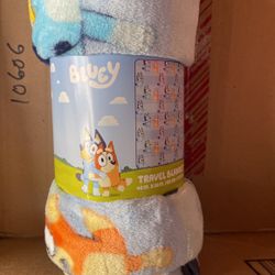 BLUEY THROW BLANKET