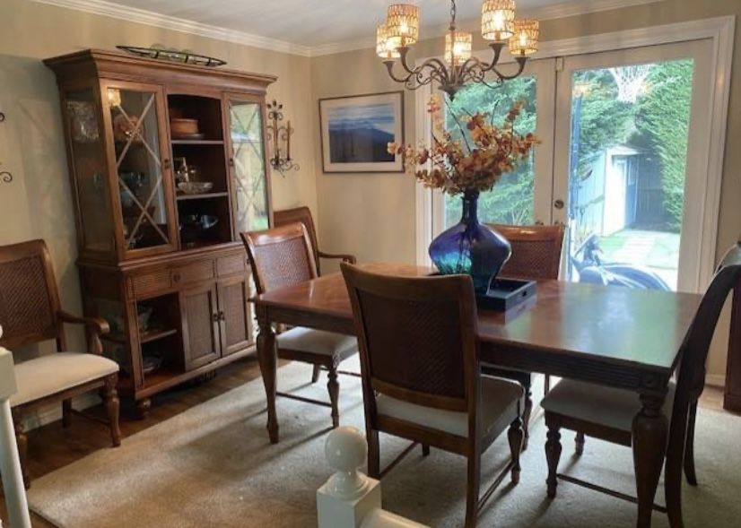 Dining Room Table With Six Chairs