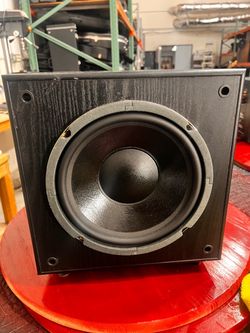 Pinnacle powered subwoofer