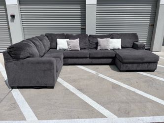 NFM Sectional (Delivery Available)
