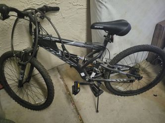 Hyper Aluminum Full Suspension Mountain Bike