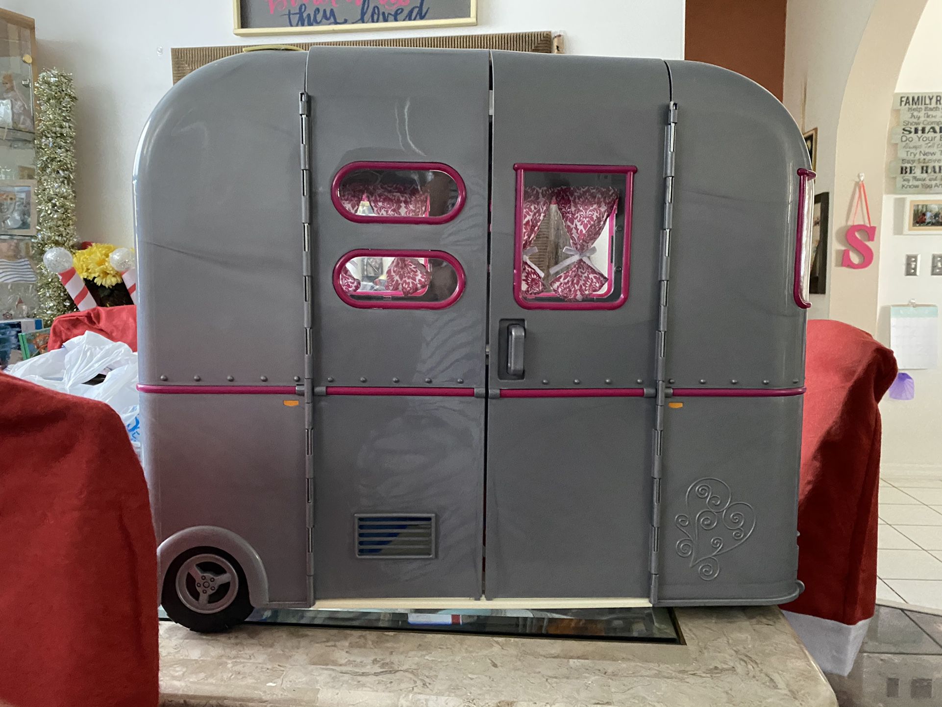 Doll House Camper - All Accessories - Canopy Bed -