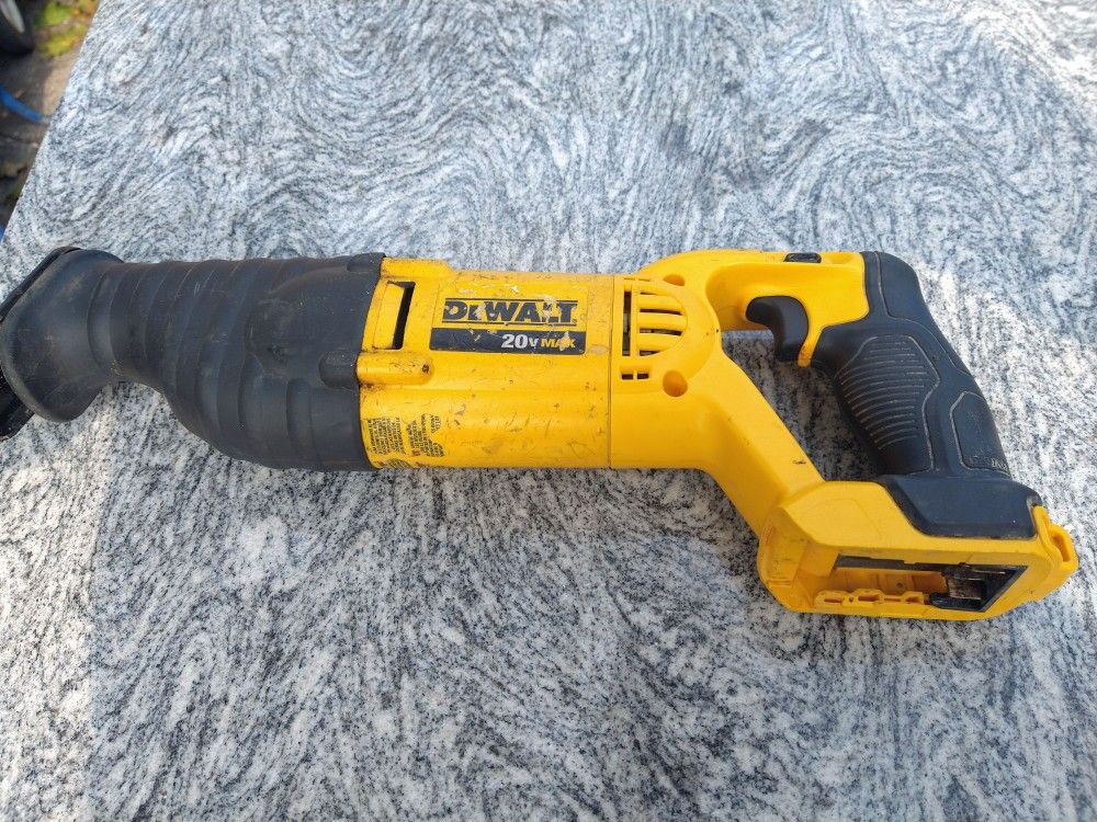 20V MAX Cordless Reciprocating Saw (Tool Only)
