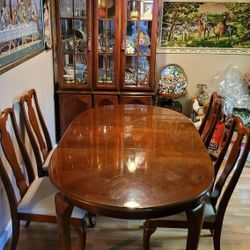 Solid Wood Dining Table/Chairs & China Cabinet