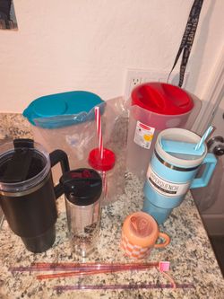 Mixed Drinkware Lot – Tumblers, Pitchers & Cups