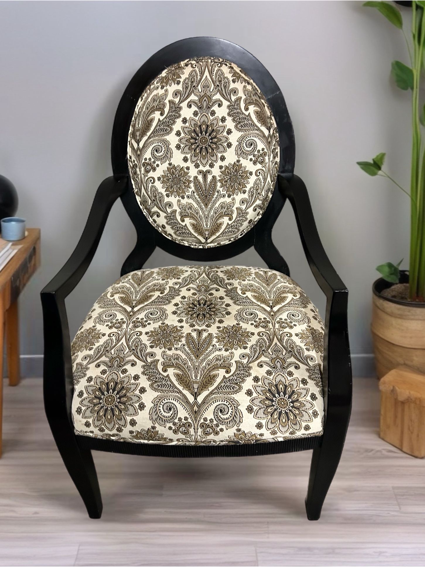 Elegant Patterned Damask French Elegant Patterned Armchair