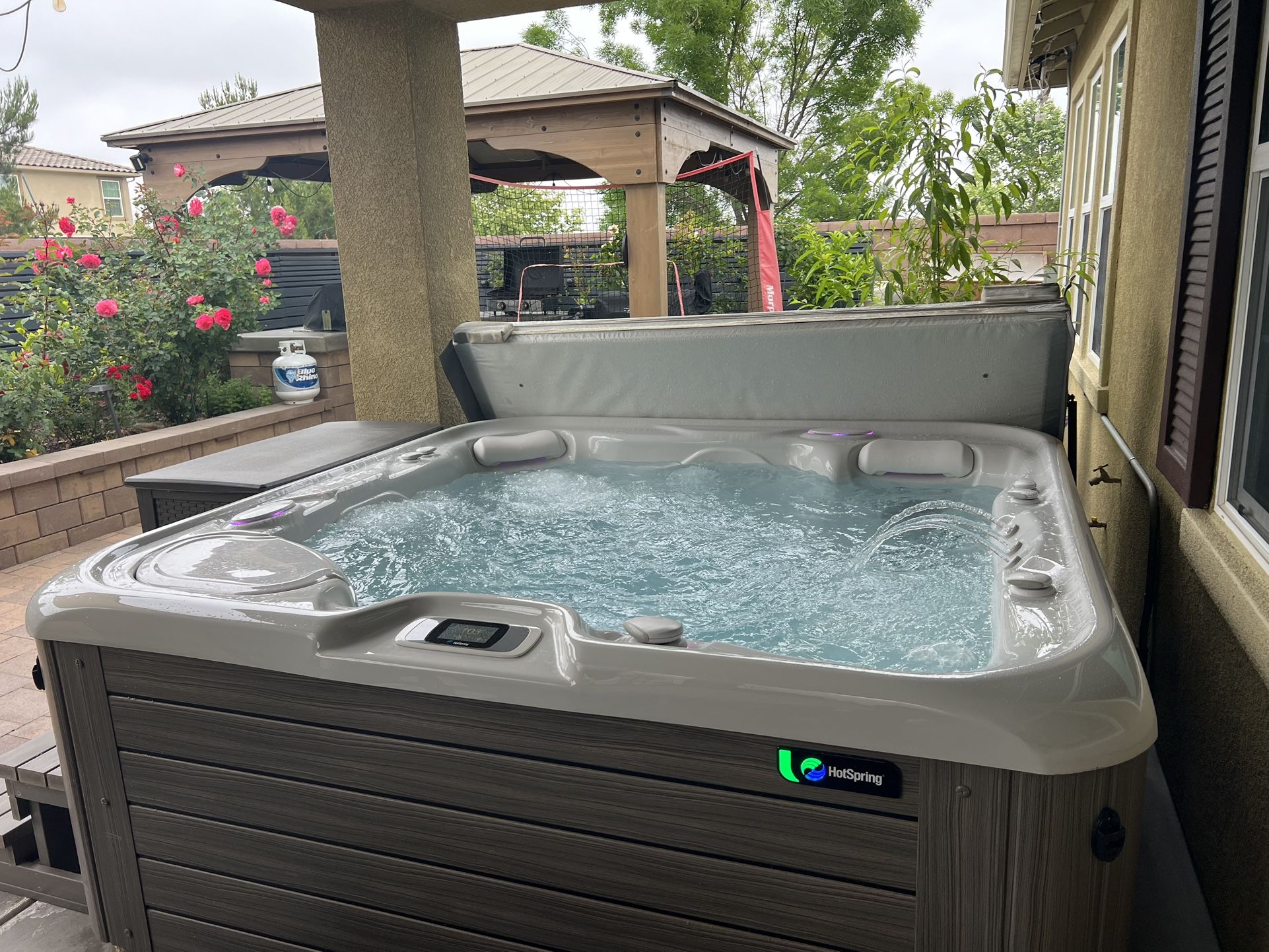 Amazing Condition Hot Spring Highlife Aria Hot Tub