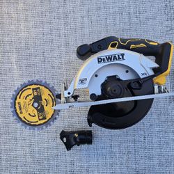 DEWALT
20V MAX Cordless Brushless 6-1/2 in. Sidewinder Style Circular Saw (Tool Only)