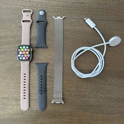 Apple Watch Series 9 GPS + Cellular 41mm Gold Stainless Steel Case + Extra Bands