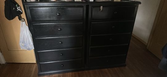 Solid Pinewood Dresser Hutch
