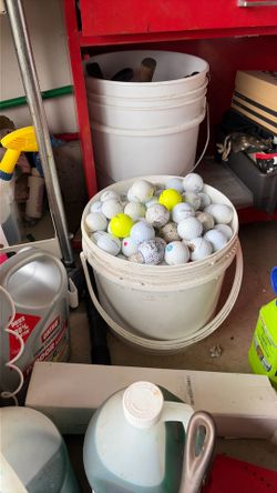 Golf Balls 2+ Gallon Bucket