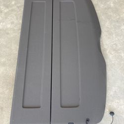 Audi Q5 Rear Cargo Luggage Security Cover